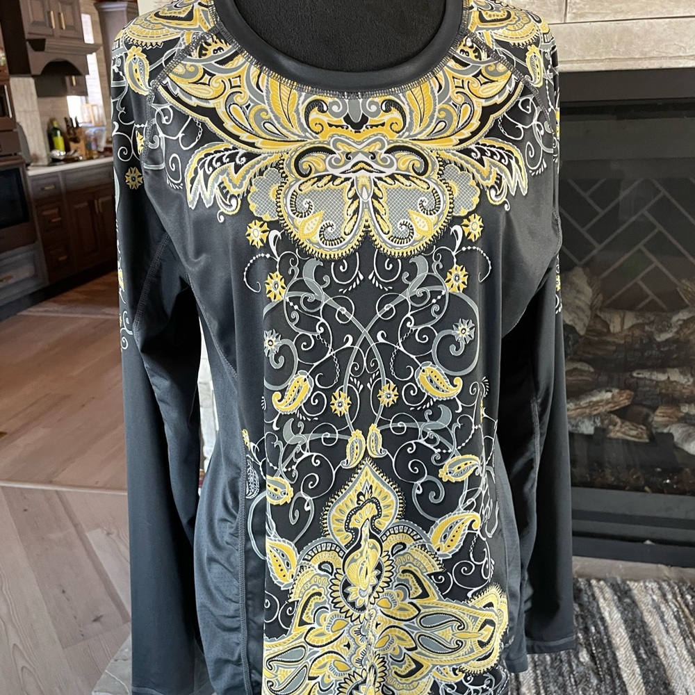 Athleta Gray Graphic Embellished Blouse